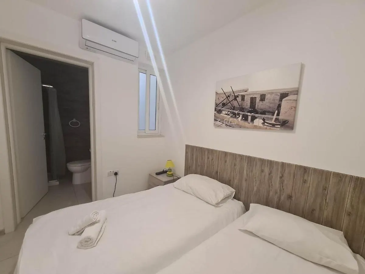 St Julians Bay Sea Front Apartments San Ġiljan Malta